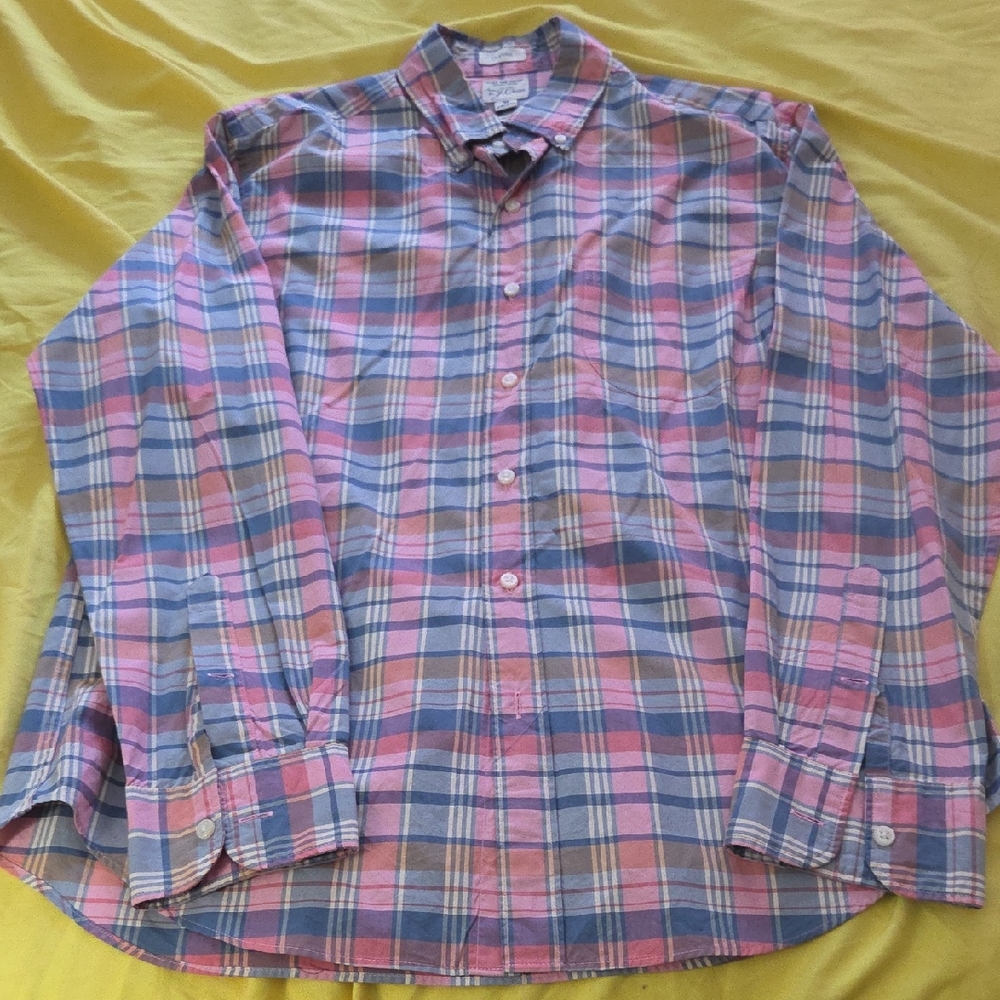 Casual Plaid Button-Down Shirt - Pink and Blue